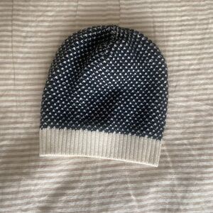 Banana Republic Black and Ivory Slouchy Toque